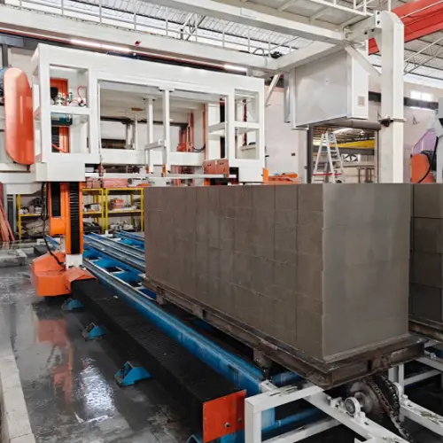 Thiết bị sản xuất gạch tự cách nhiệt nên cắt khô hay cắt ướt? Công ty chúng tôi đã nghiên cứu và phát triển máy cưa cắt xoay 360 độ hoàn toàn mới.