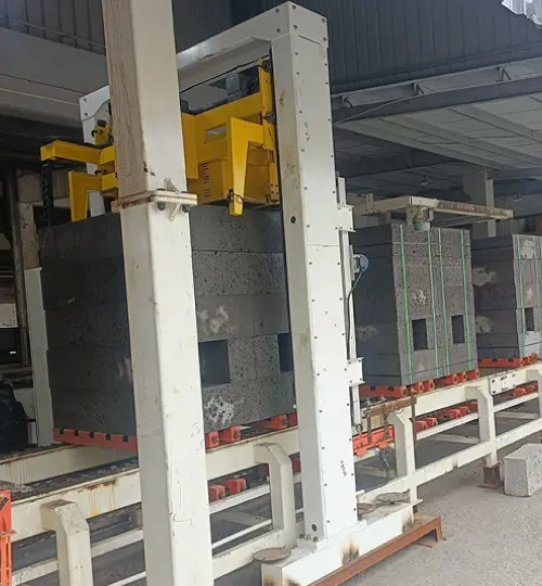 Dự án dây chuyền sản xuất gạch tự cách nhiệt của khách hàng ở Wensu, Tân Cương